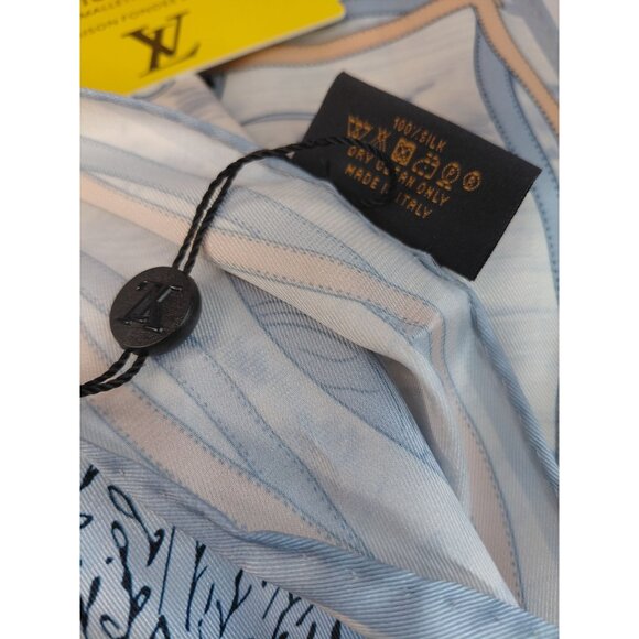 Louis Vuitton Silk Scarf With Hot Air Balloon Print 100% silk box and bag. - Picture 2 of 8